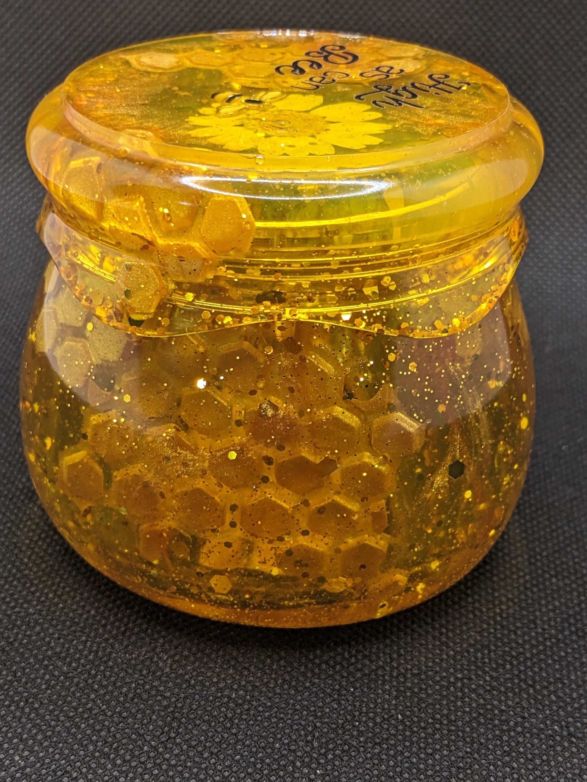 Bee Grinder and Jar - Keychain