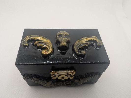 Black Skull Box