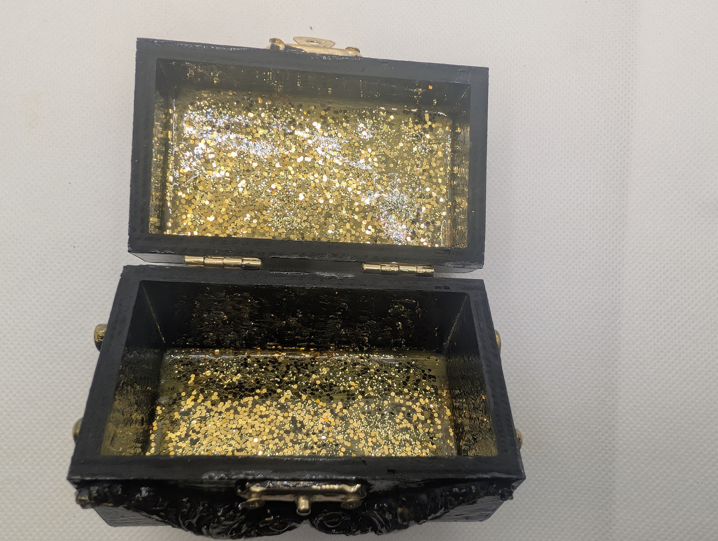 Black Skull Box