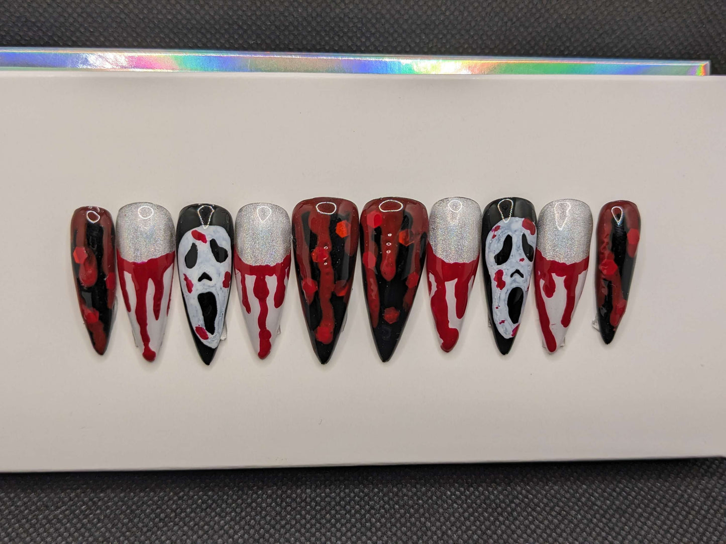 Scream inspired Nails Glue on - Keychain