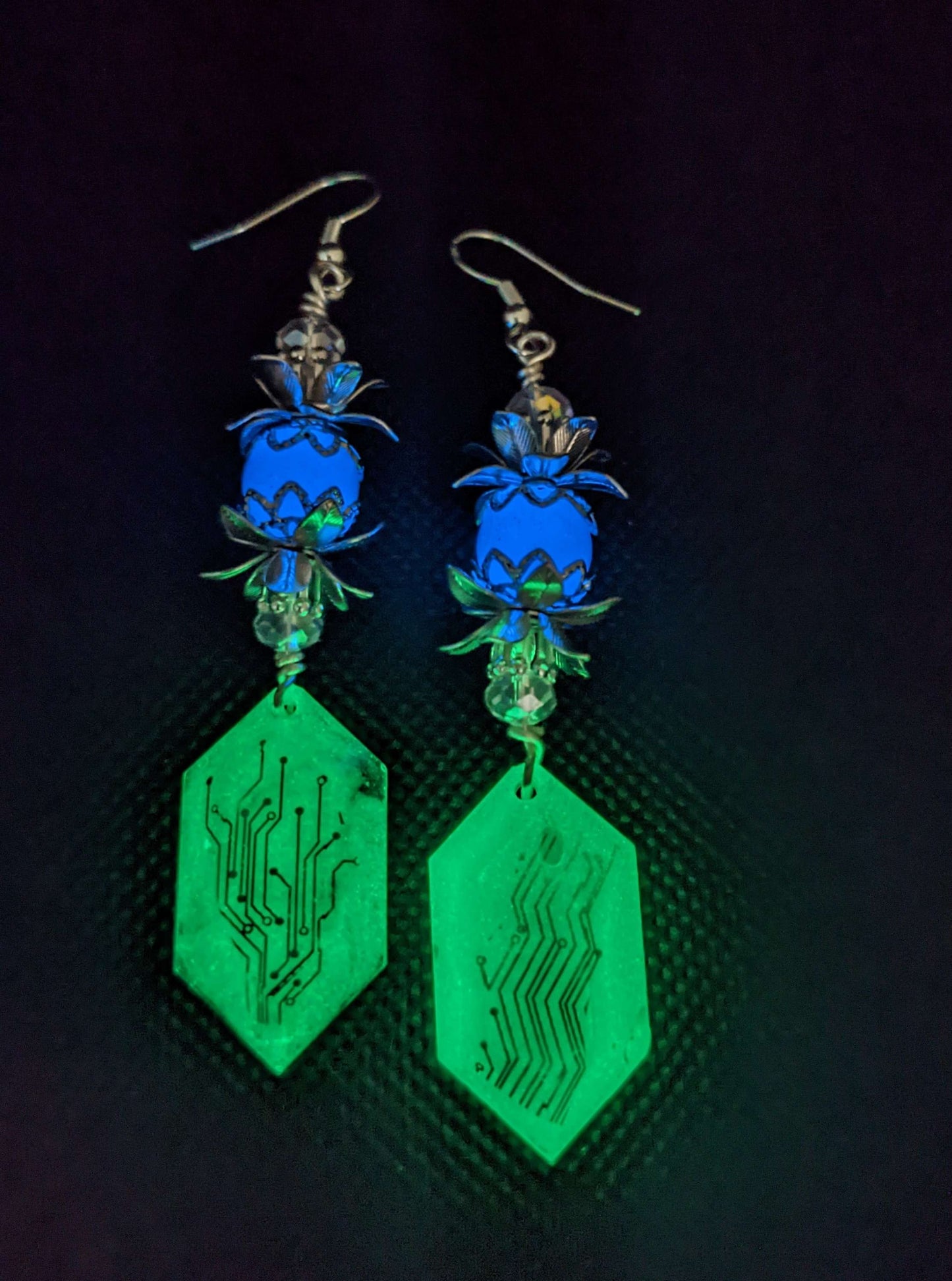 Glowing Techy Earrings - Earrings