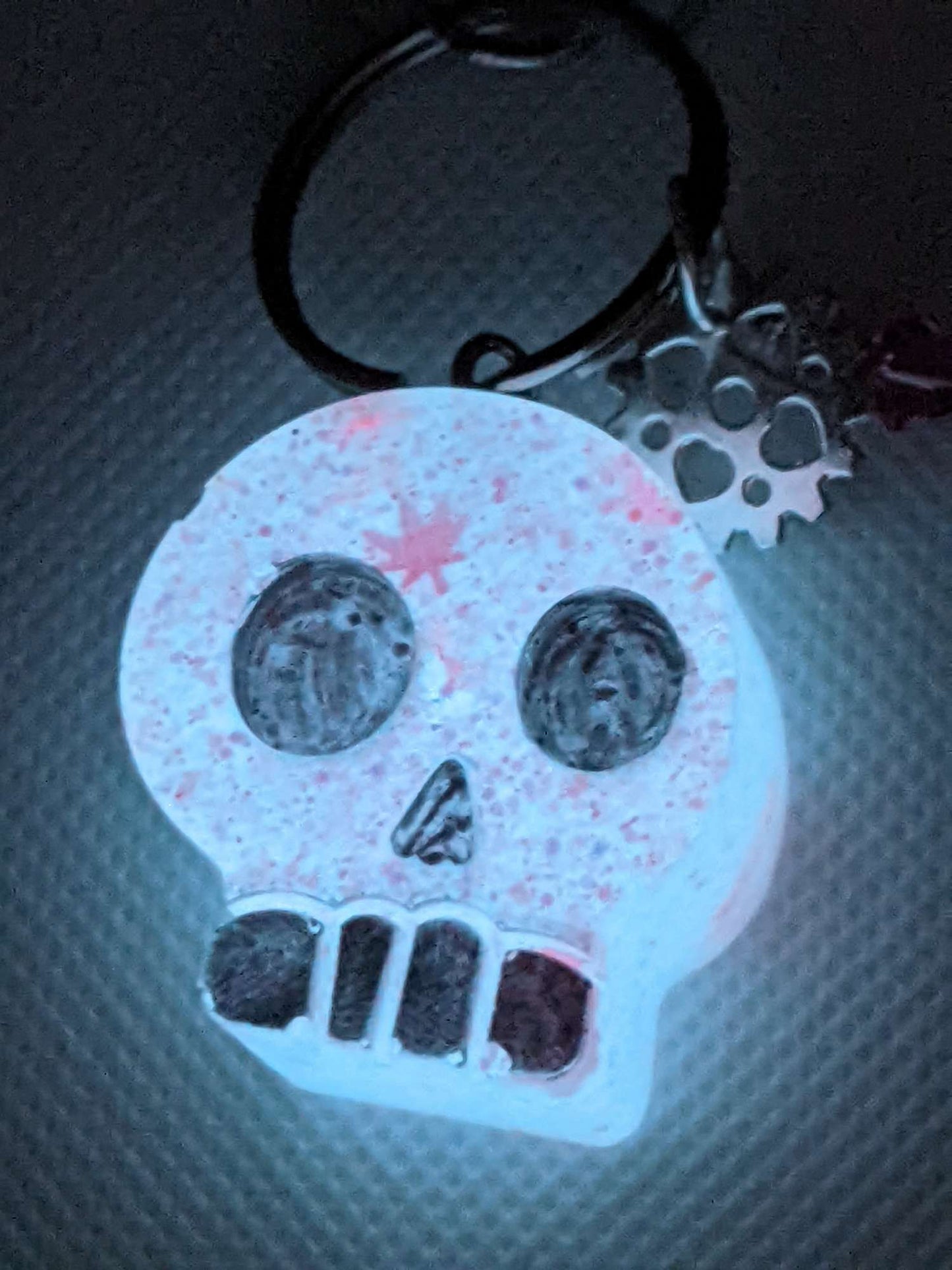 Pink Glow in the Dark Skull - Keychain