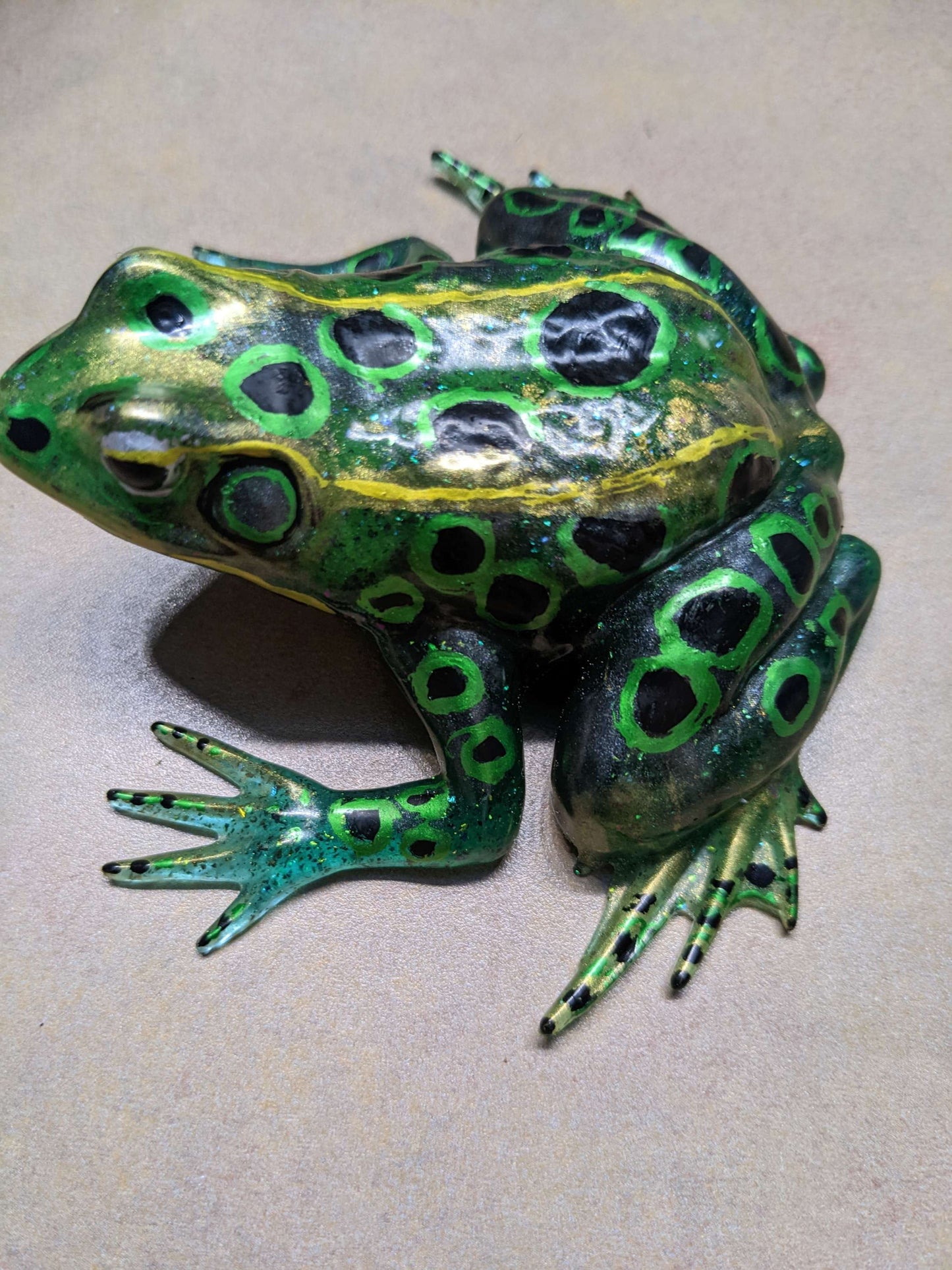 Glowing Frog - Keychain