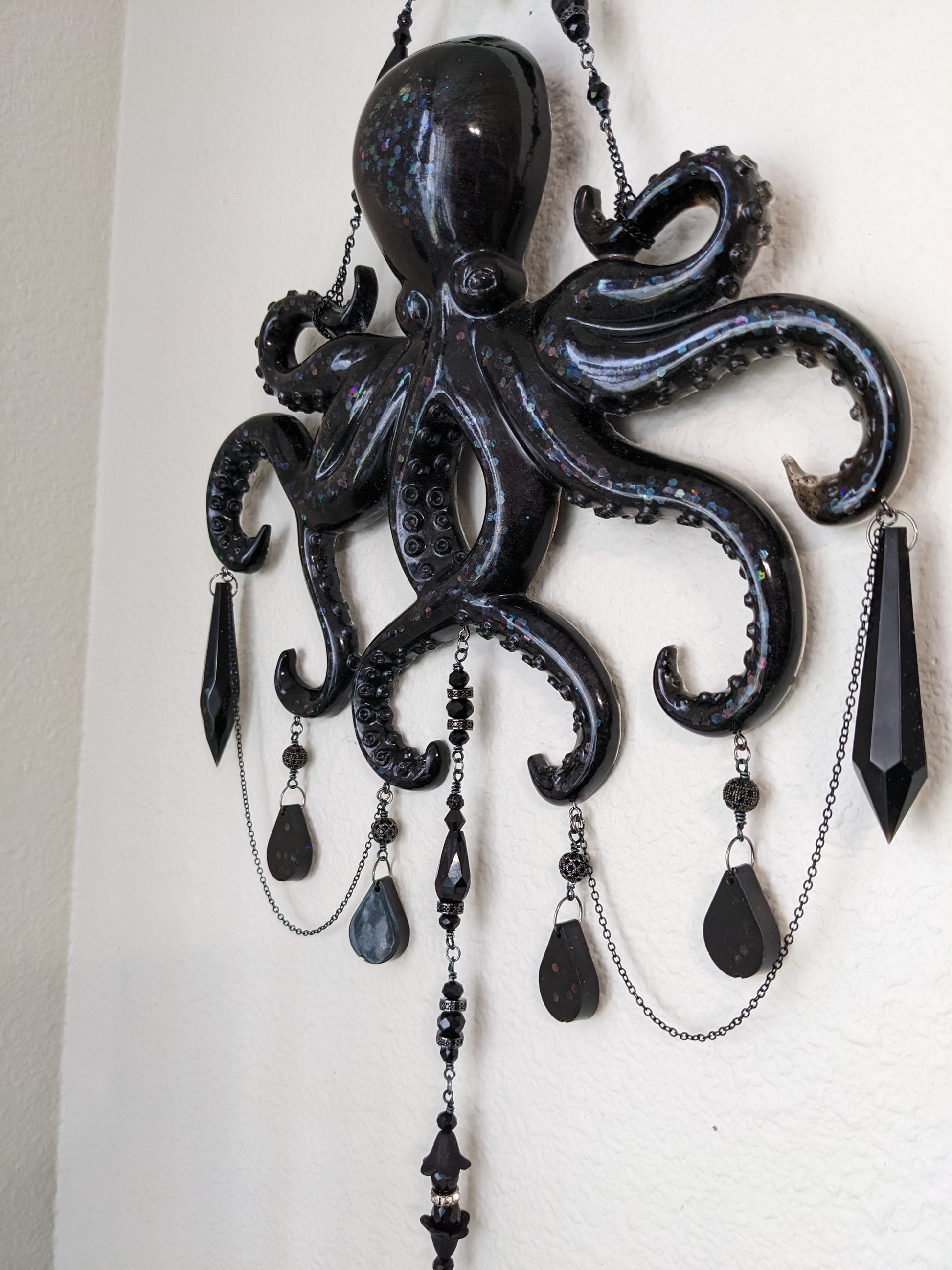 Black Octopus & Crystals - Keychain