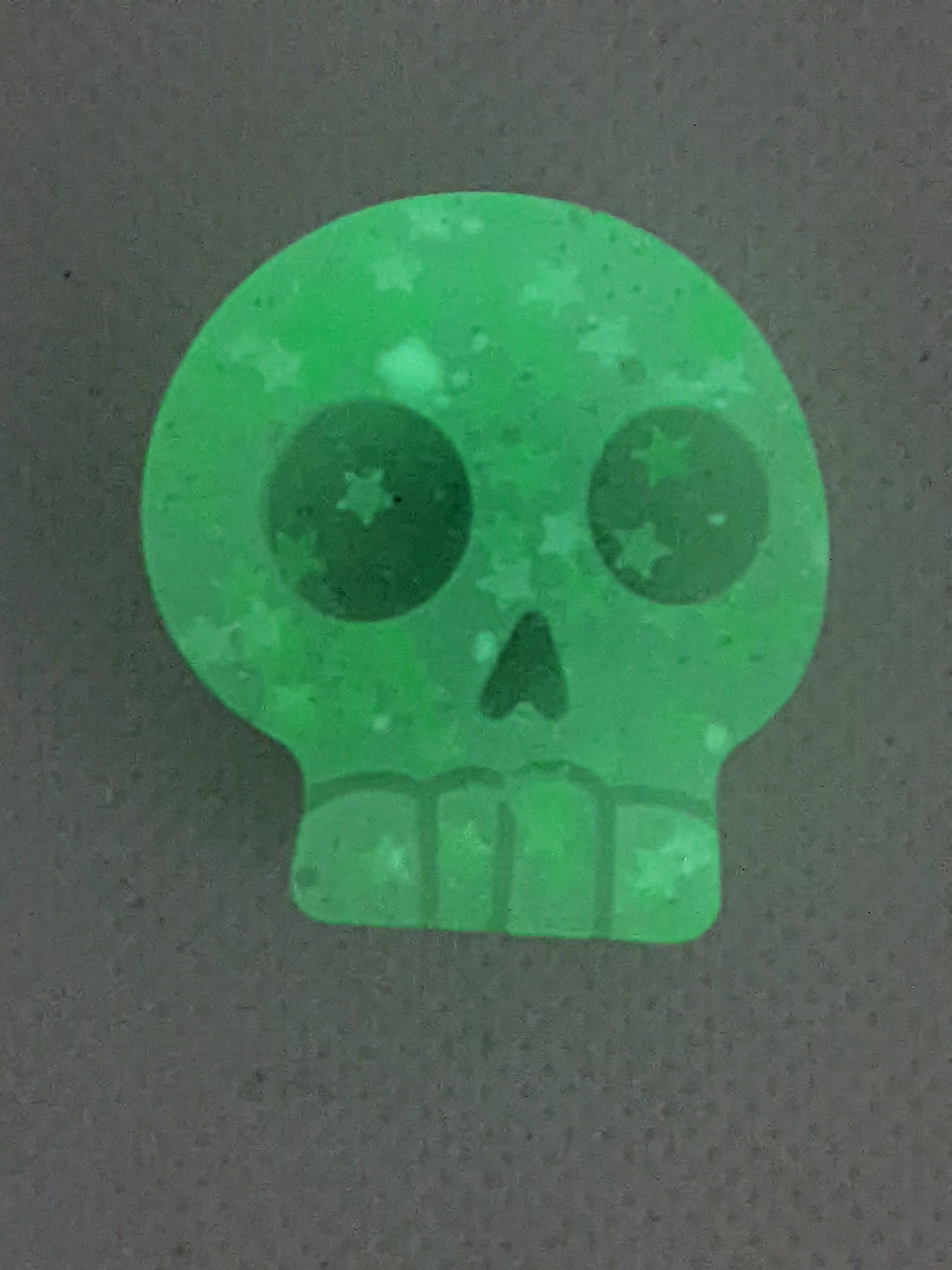 Green Star Glowing Skull Magnets - Keychain