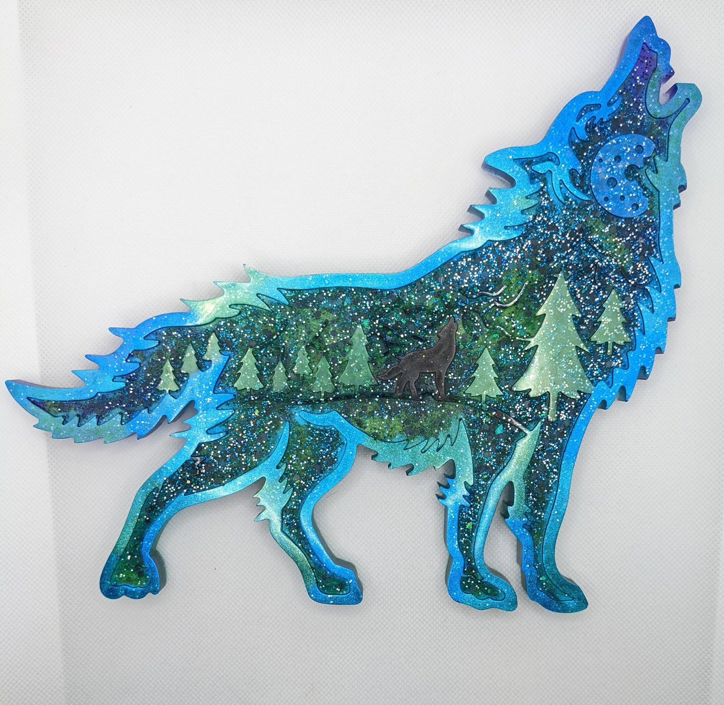 Howling Wolf  Wall Art - Keychain