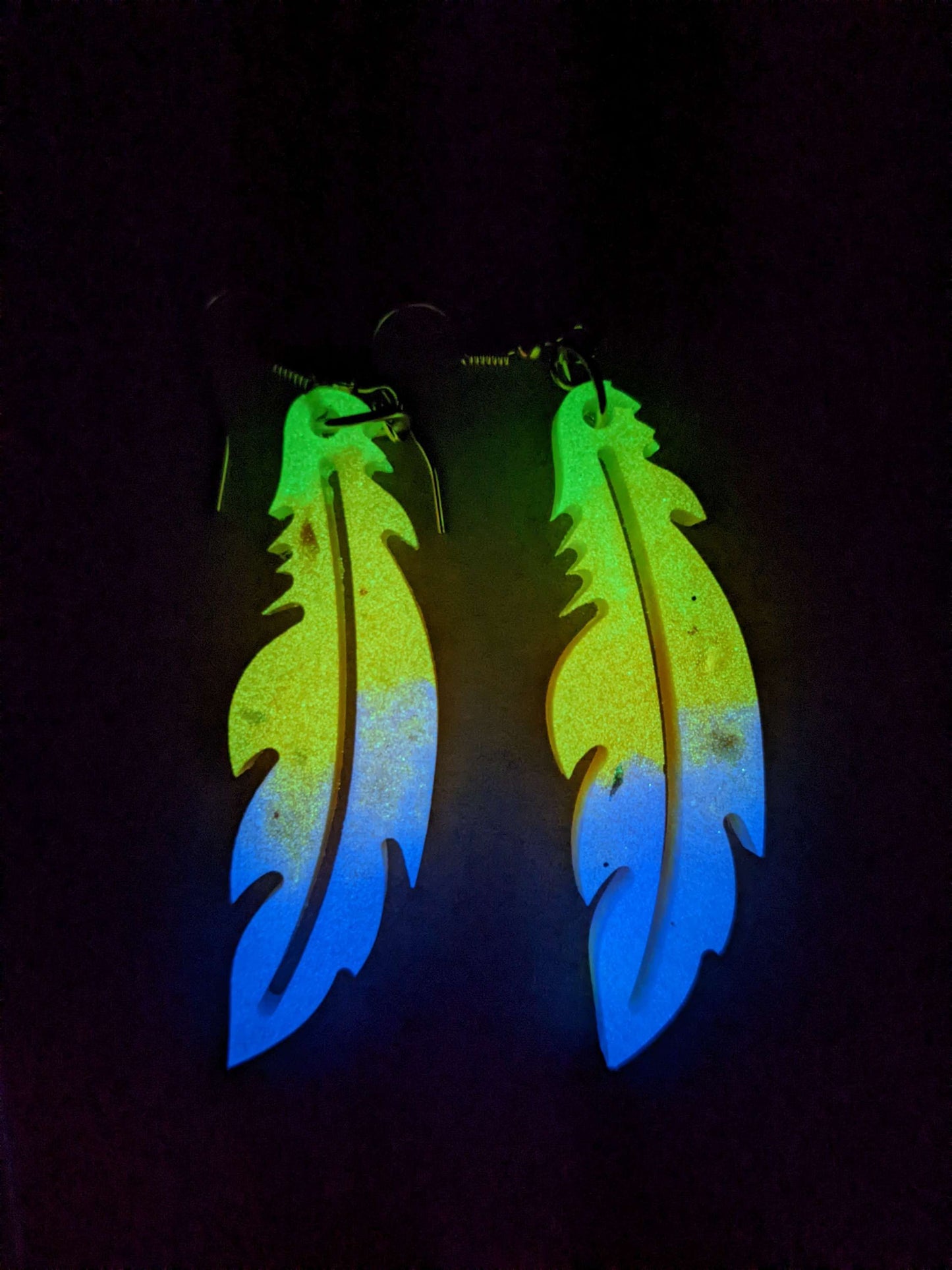 Blacklight Flashlight Fly Like A Peacock - Keychain