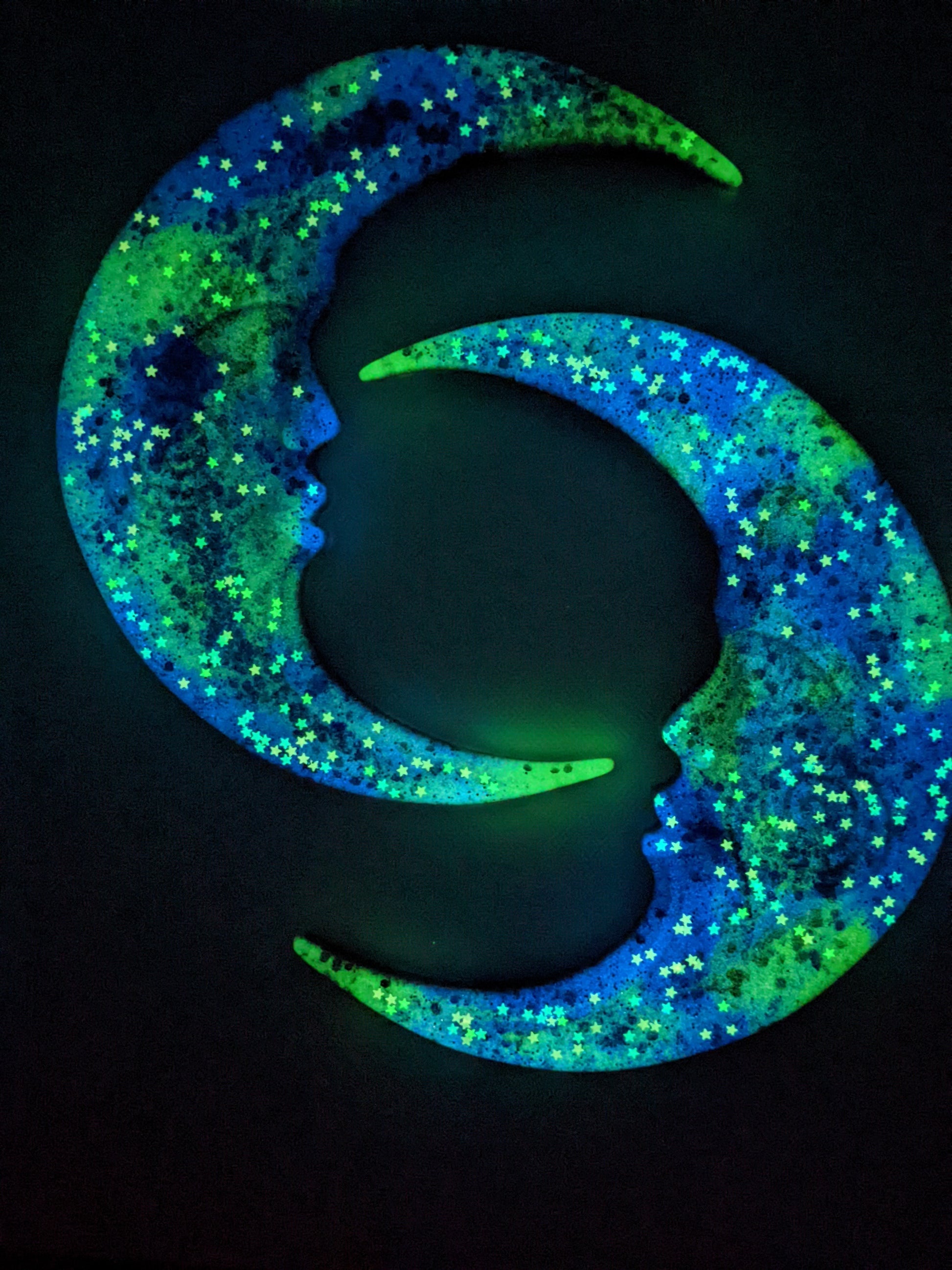 Black glow in the dark moons - Keychain