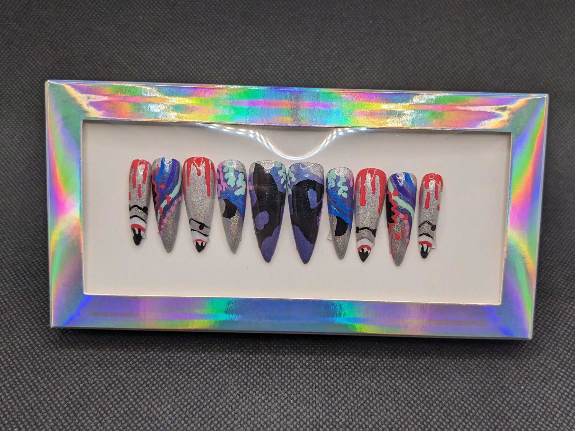 Stiletto Shark Attack Nails Glue on - Keychain