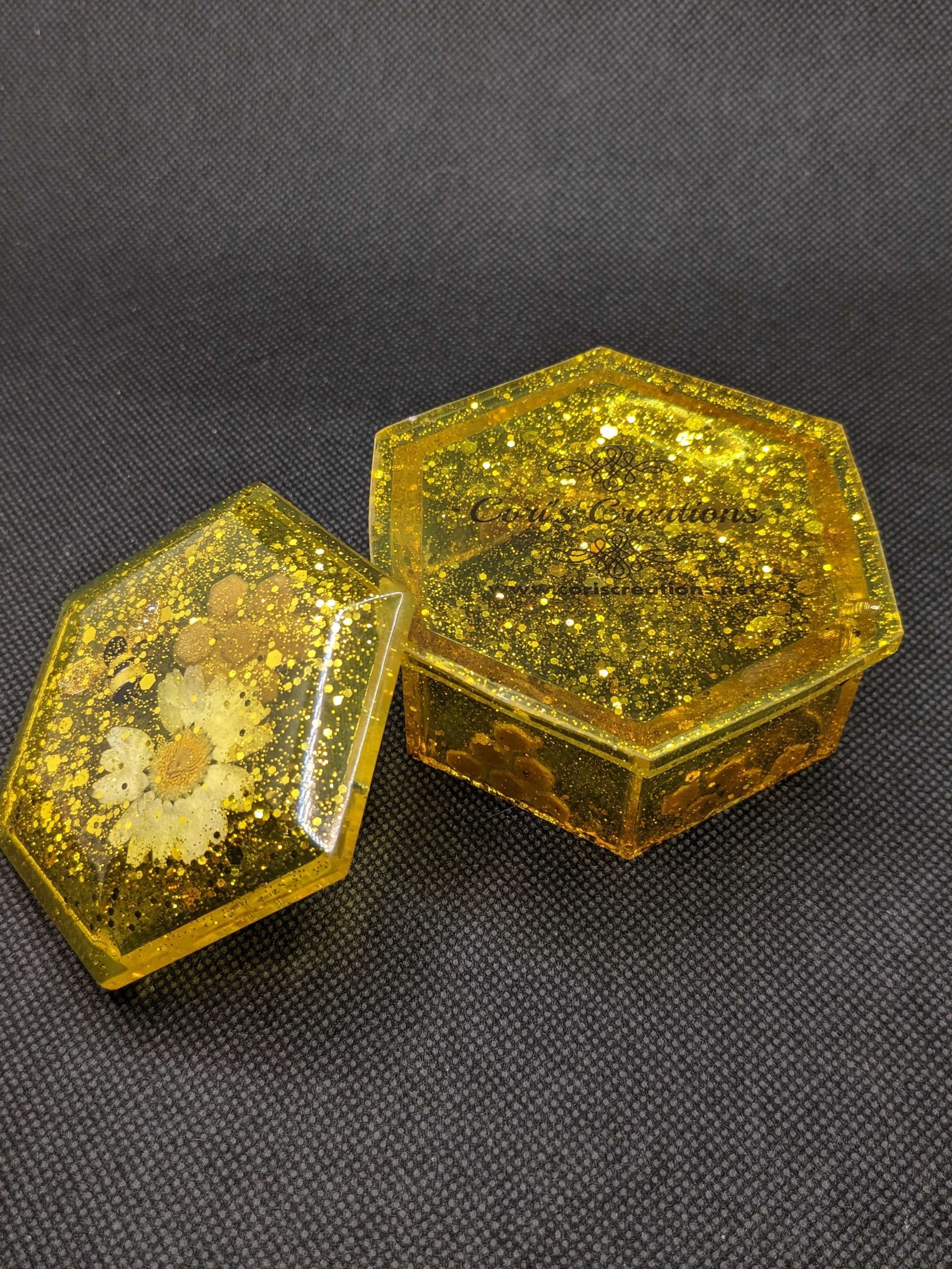 Honeycomb Bee Jewelry Box - Keychain