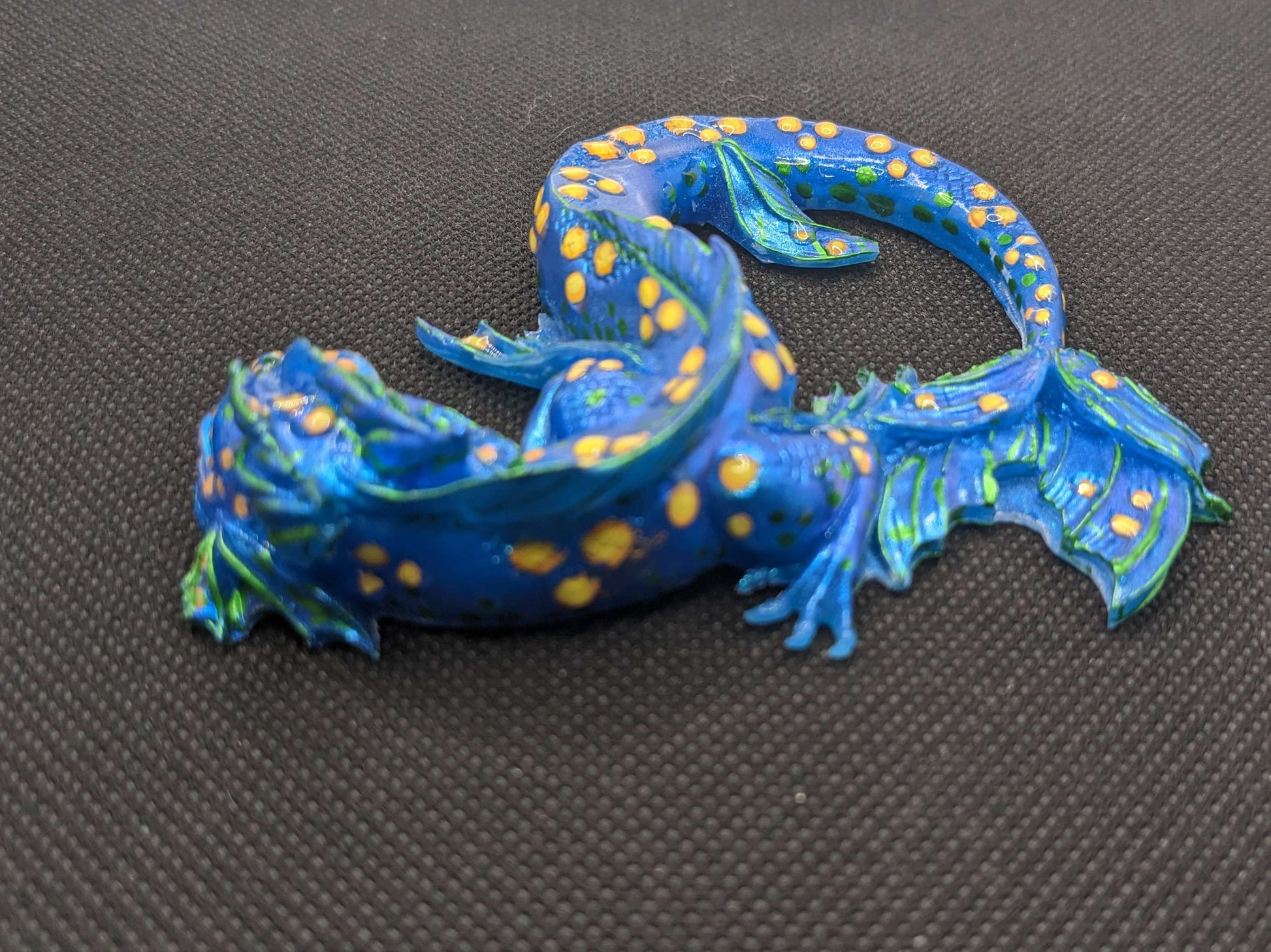 Tsunami Hatched Dragon - Keychain