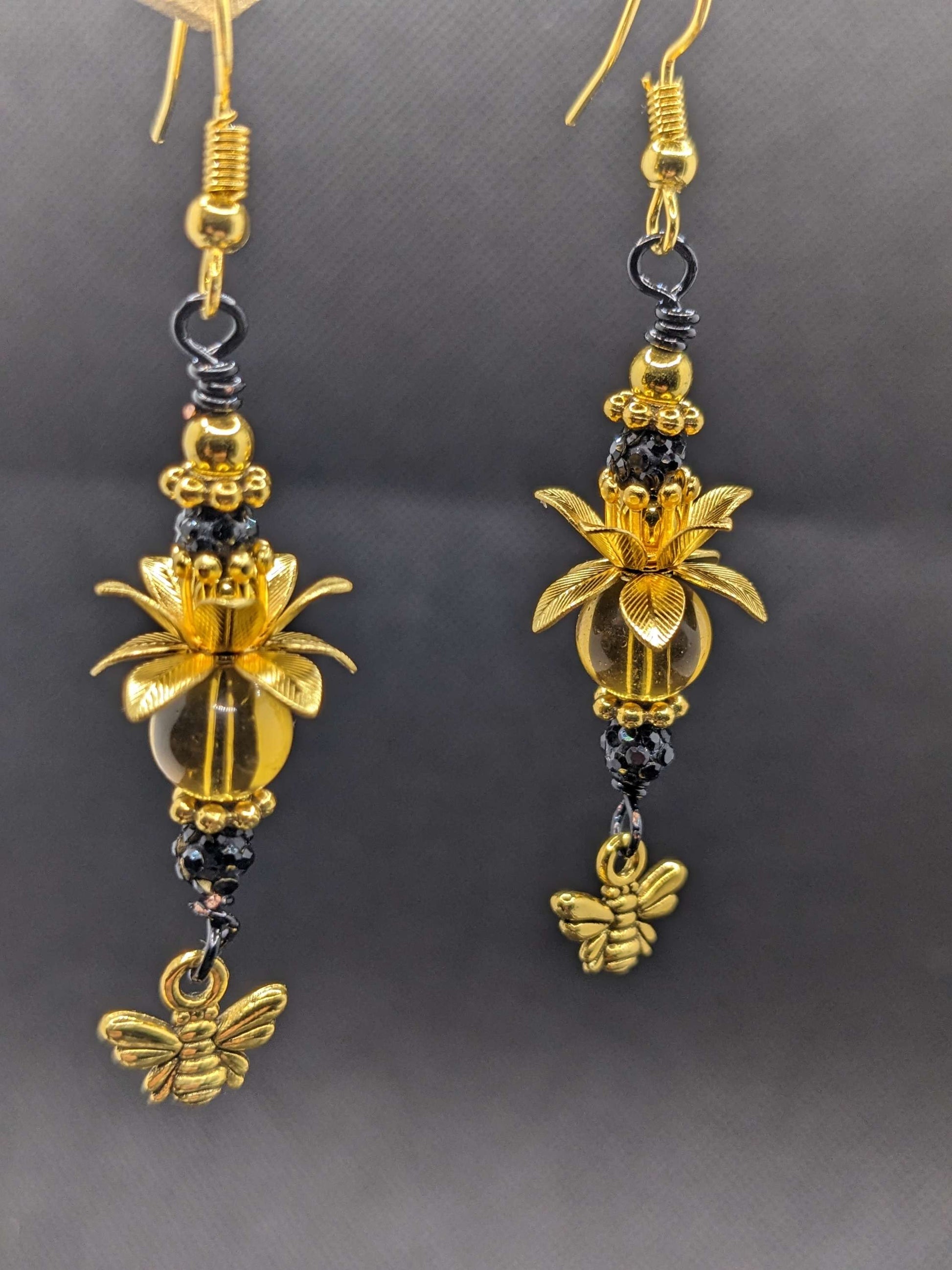 Daffodils & Bee Earrings - Earrings