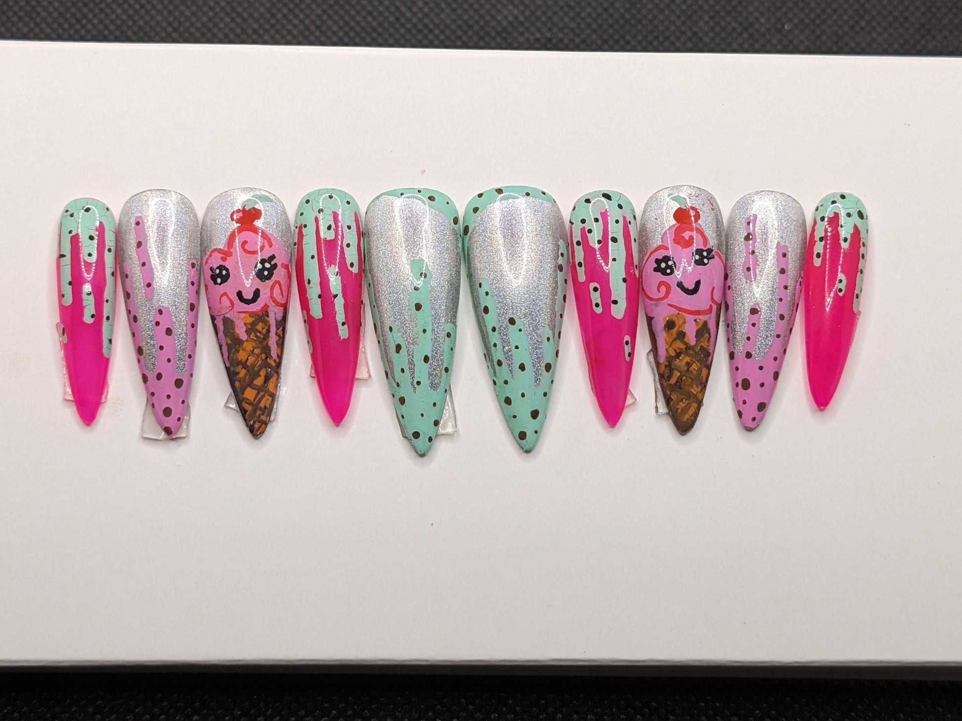 Stiletto Ice Cream Nails Glue on - Keychain