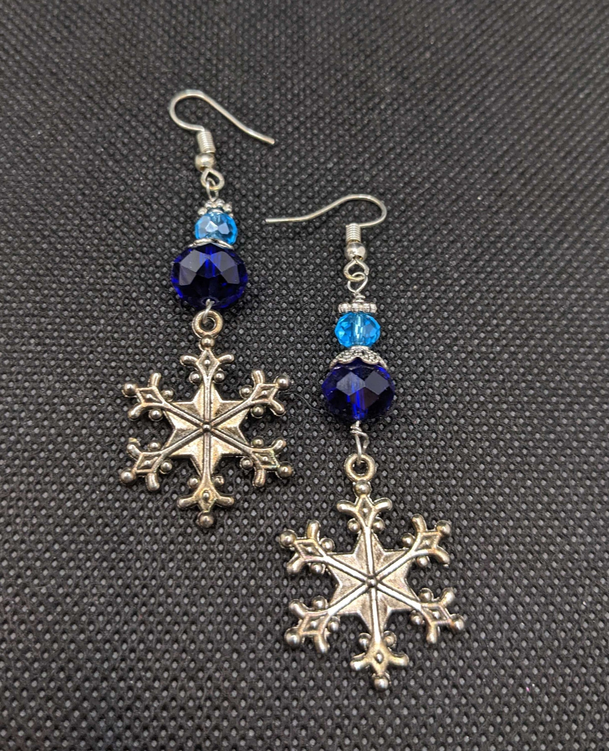 Blue Snowflakes Earrings - Keychain