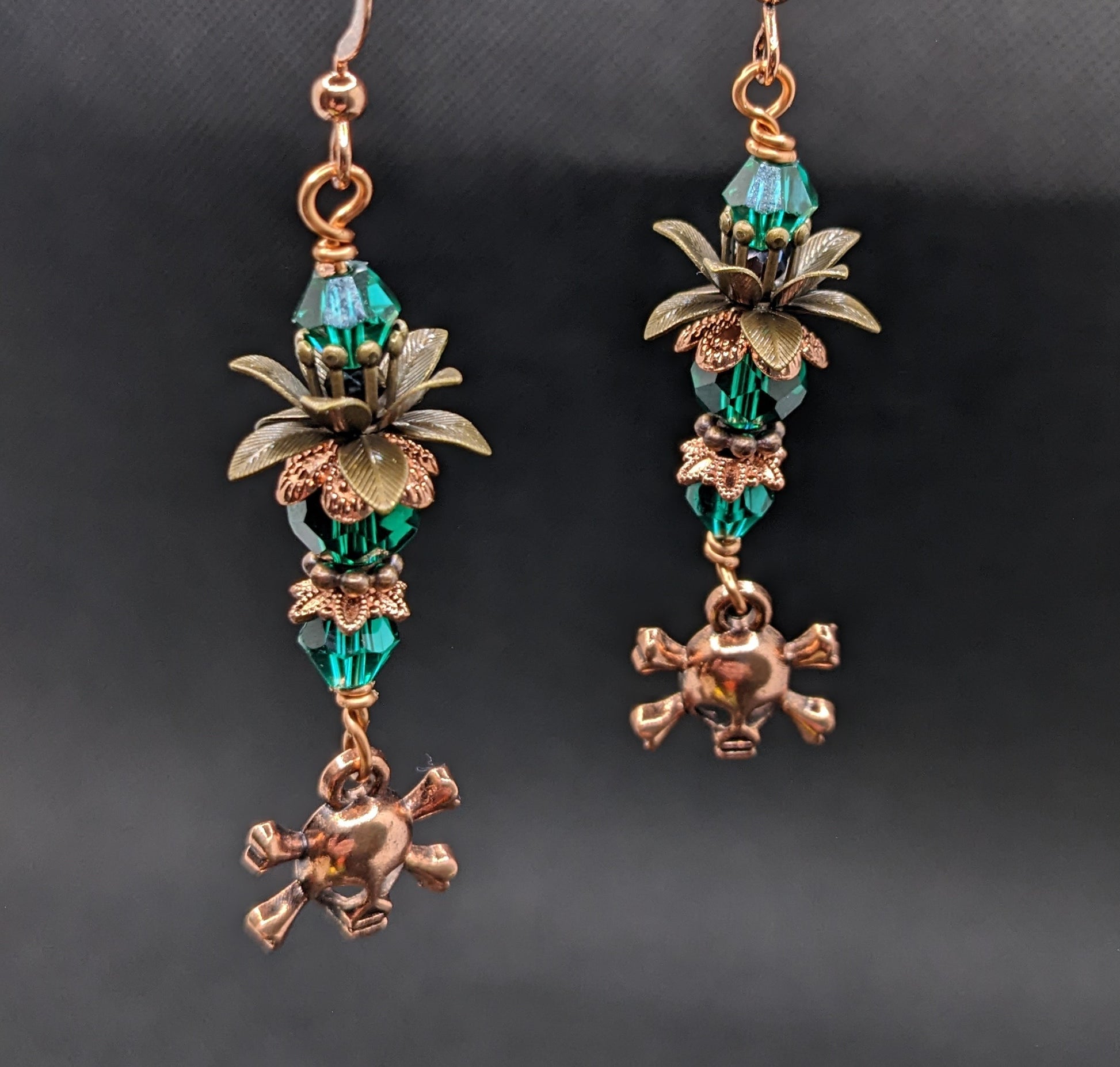 Emerald Skull & Crossbone Earrings - Earrings