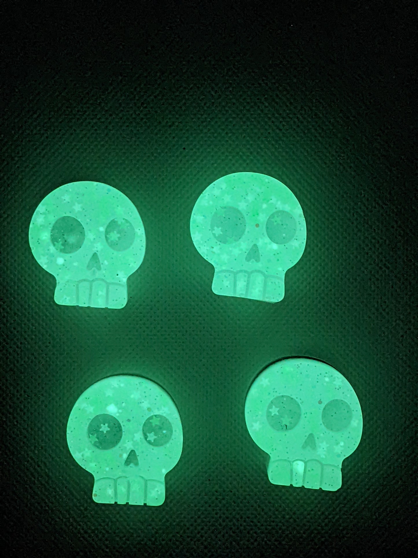 Green Star Glowing Skull Magnets - Keychain