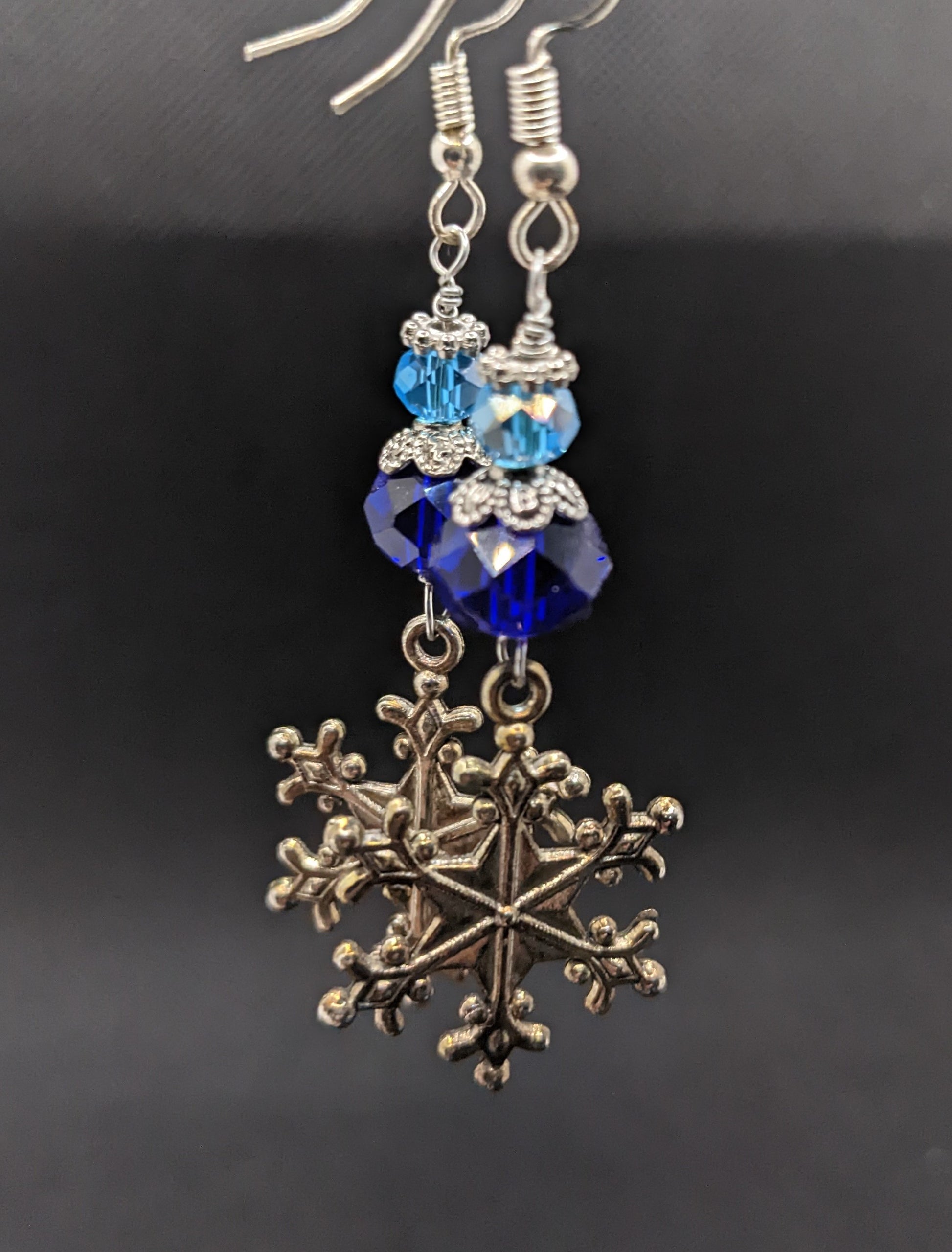 Blue Snowflakes Earrings - Keychain