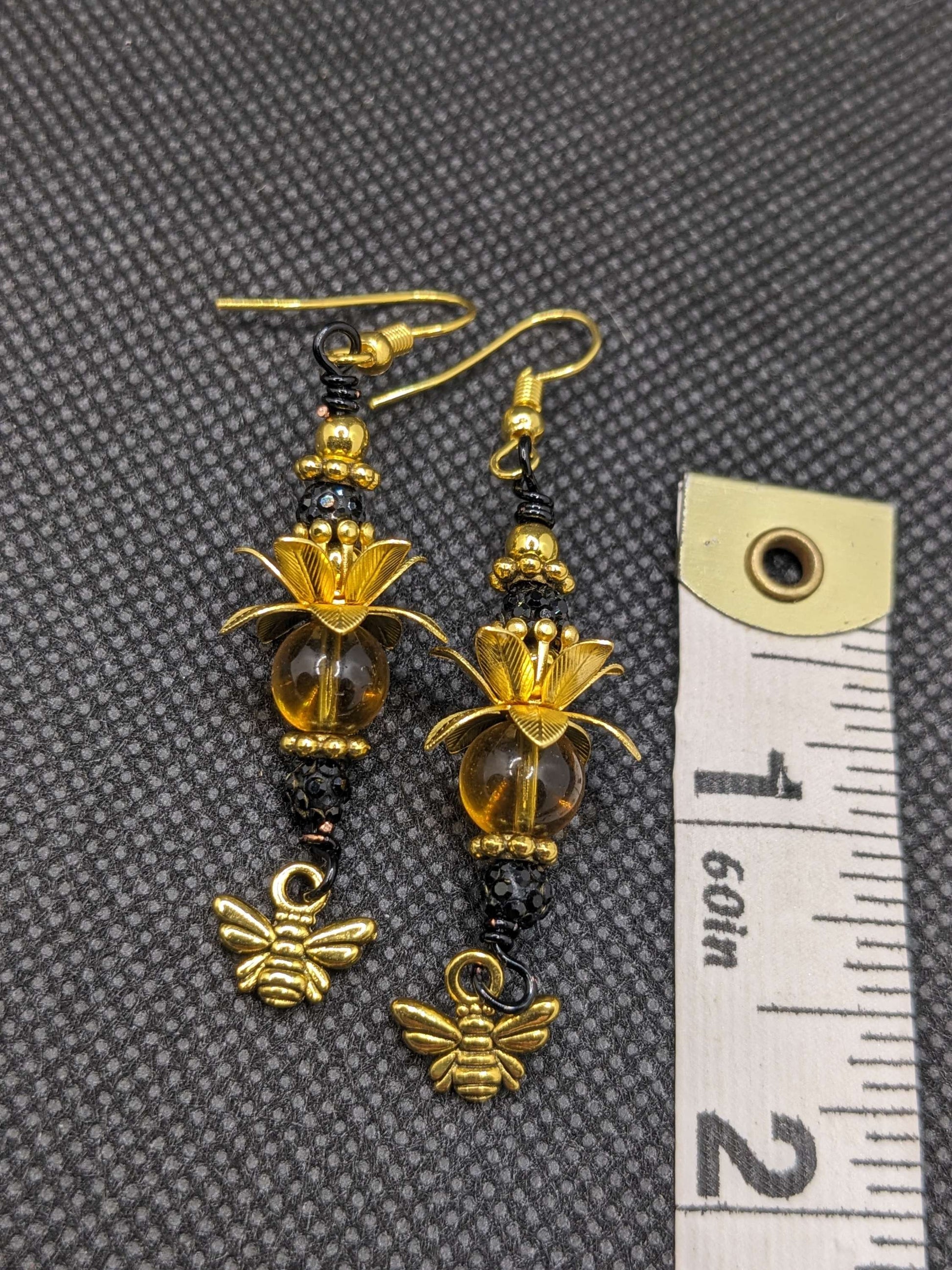 Daffodils & Bee Earrings - Earrings